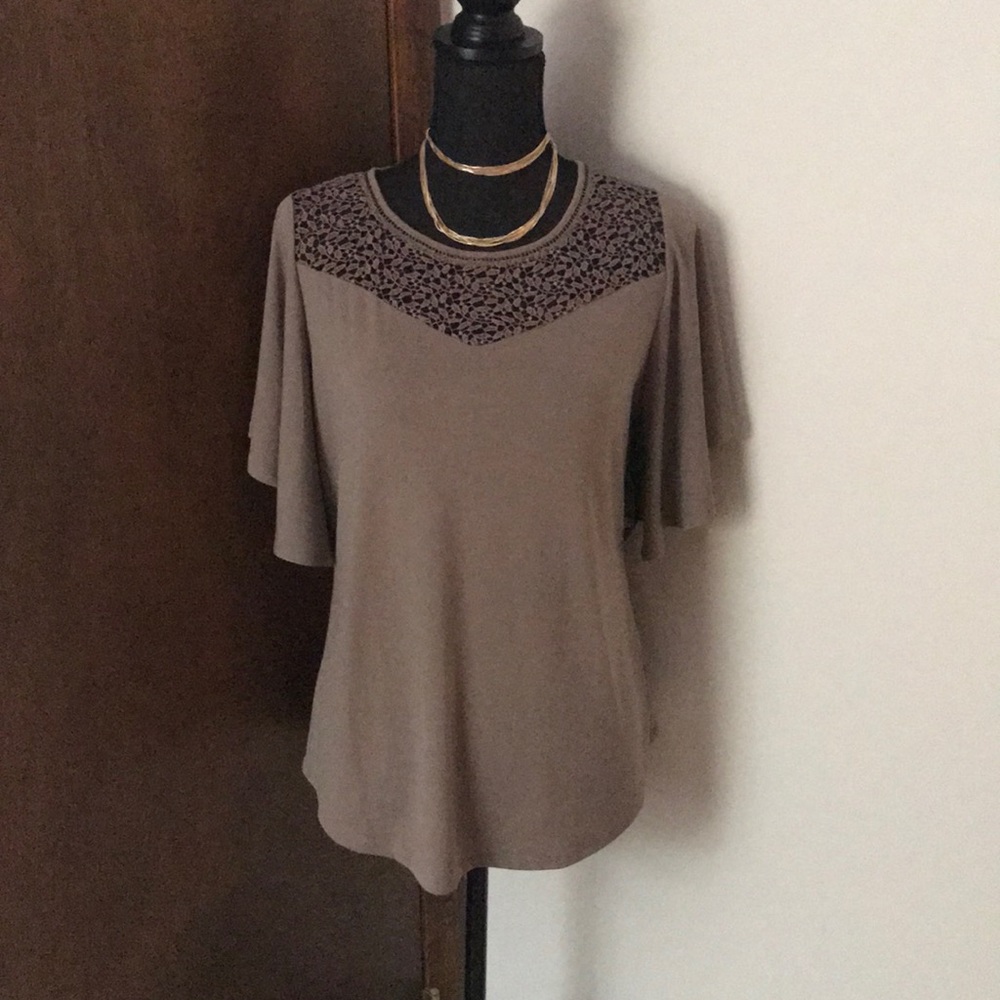 Comfy Mushrron Taupe Worthington Top